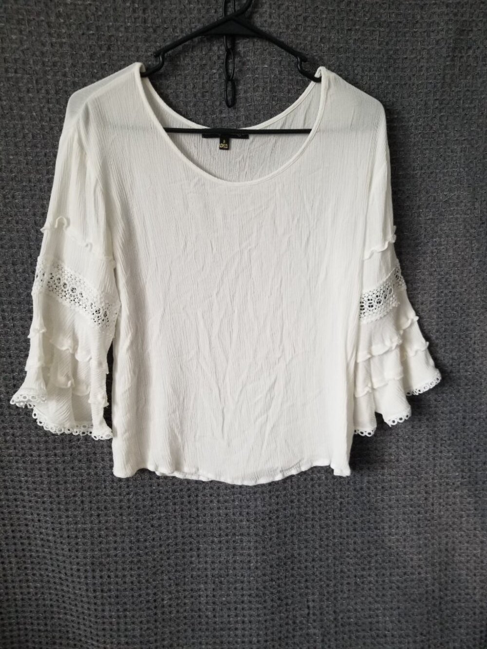 Always Indigo White Top Bell Sleeves Embroidered Small